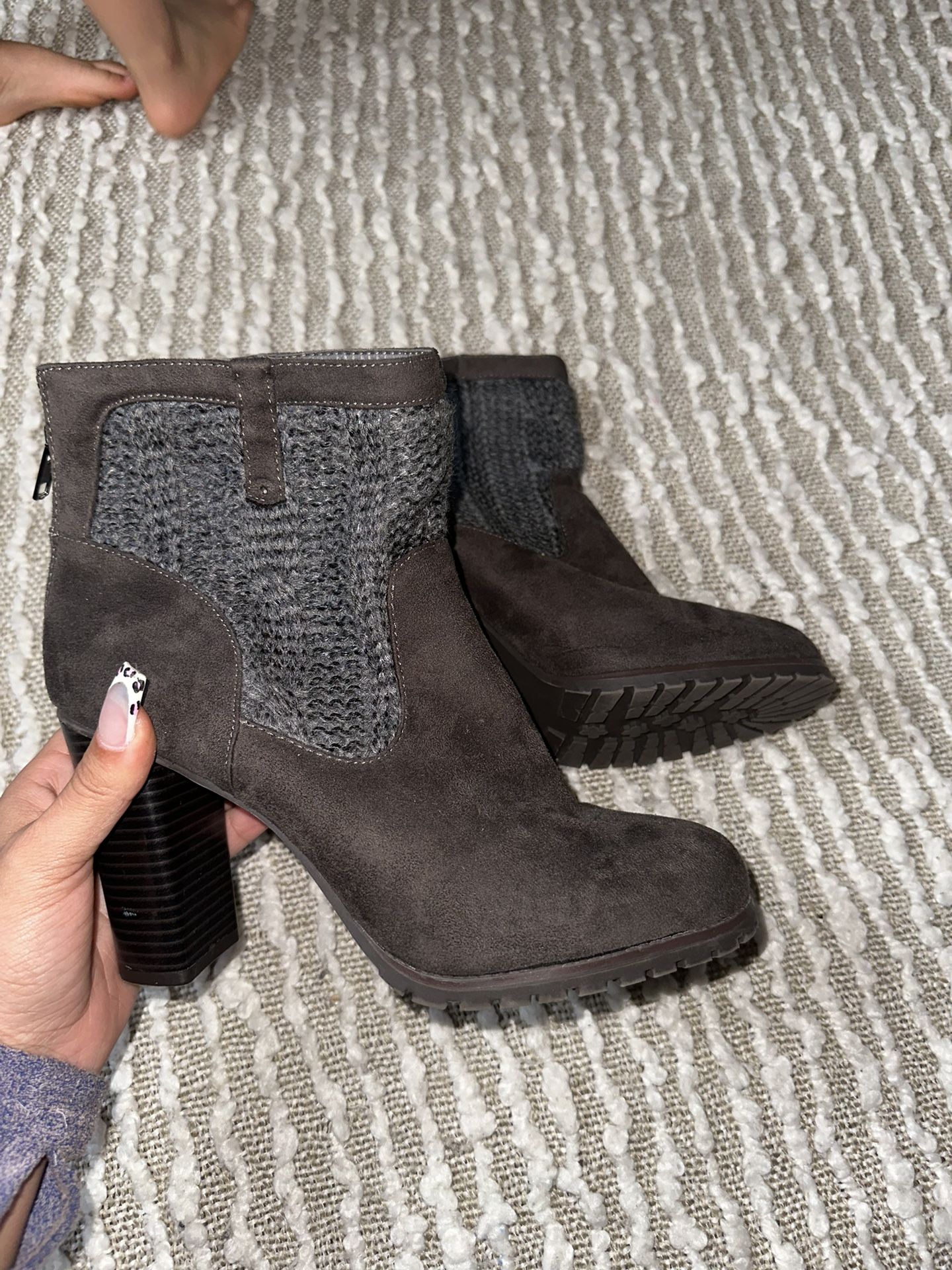Juicy Couture Zip Ankle Boots Chunky  Heels Women Size 10 Gray
