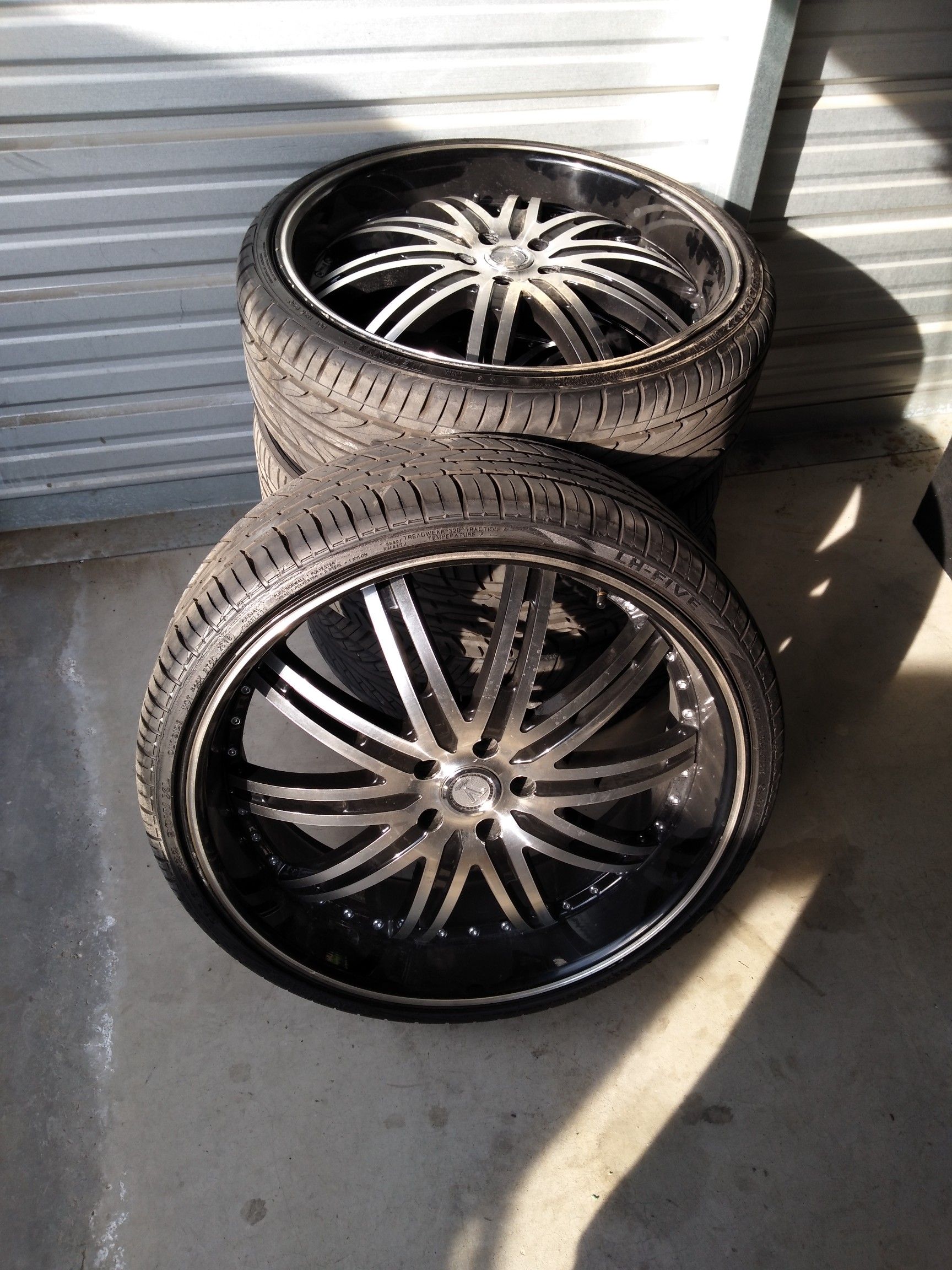 22 s Rims and tires