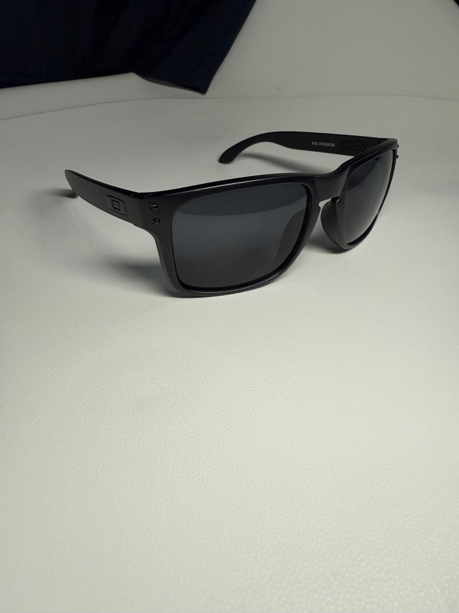 Oakley Style Sunglasses $20 NEW