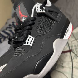 Jordan 4 Bred 