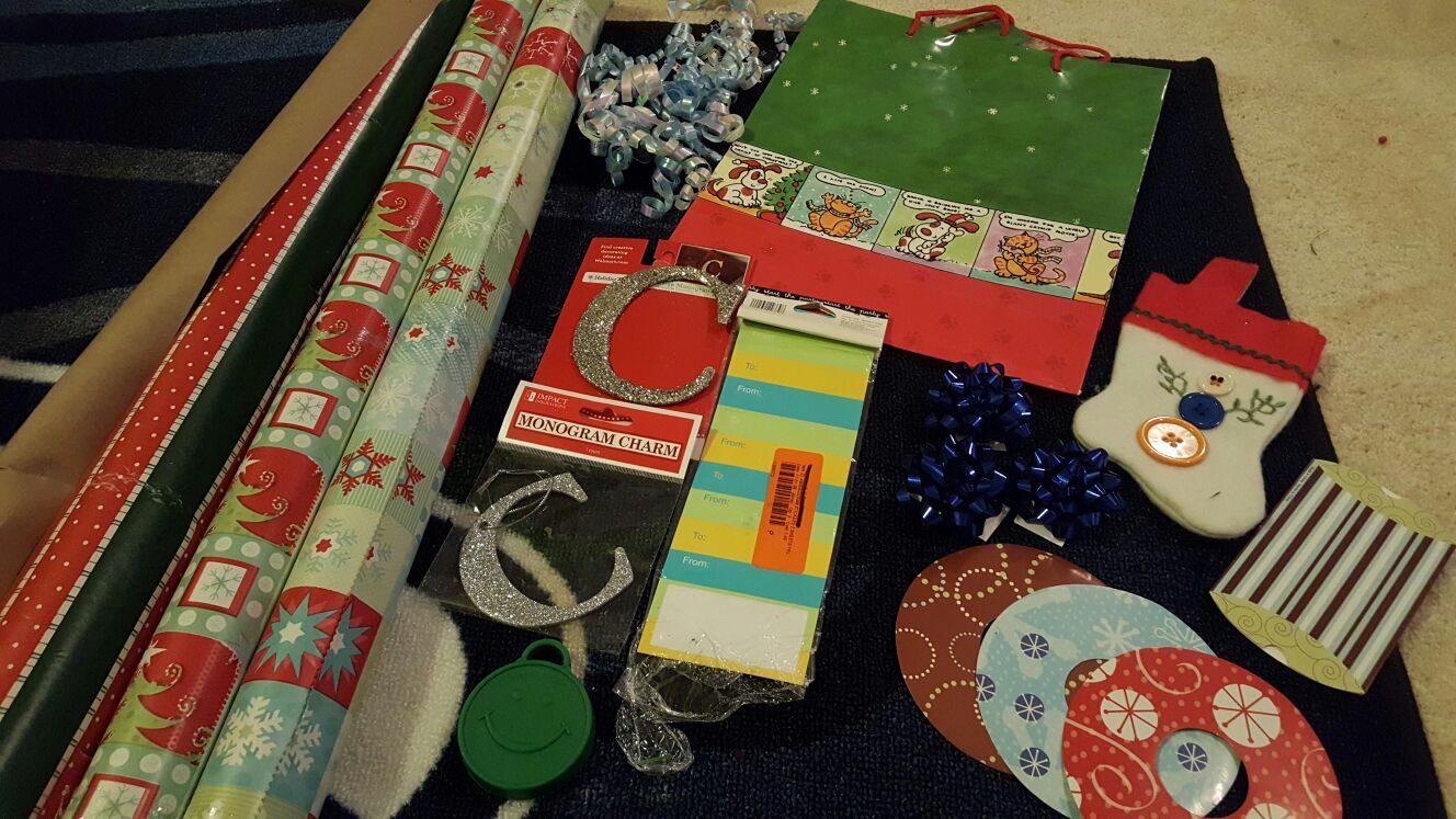 Miscellaneous Christmas Wrapping Lot