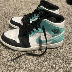 Nike Jordan 1’s