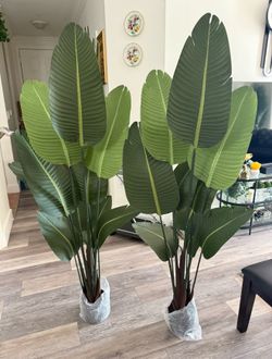 Pretty Artificial plant 6 ft tall Set of 2 ! Brand New