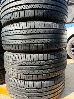 245/60R18 Michelin