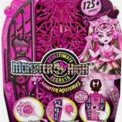Monster High Skulltimate Secrets 4 Draculaura Monster Mysteries NEW!