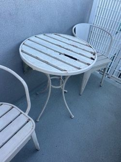3 piece metal patio set in Cream color