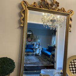 Very  Gorgeous  Wood  Antique  Mirror 