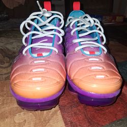 Nike Air VaporMax "Fuchsia Dream/Bright Crimson"