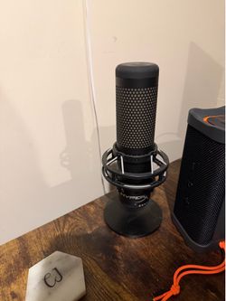 Hyperx quadcast microphone