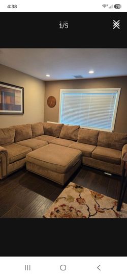 Sectional sofa with ottoman