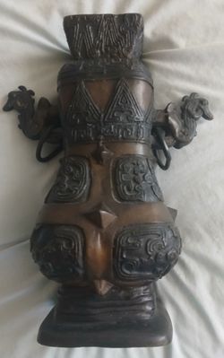 Chinese bronze vase