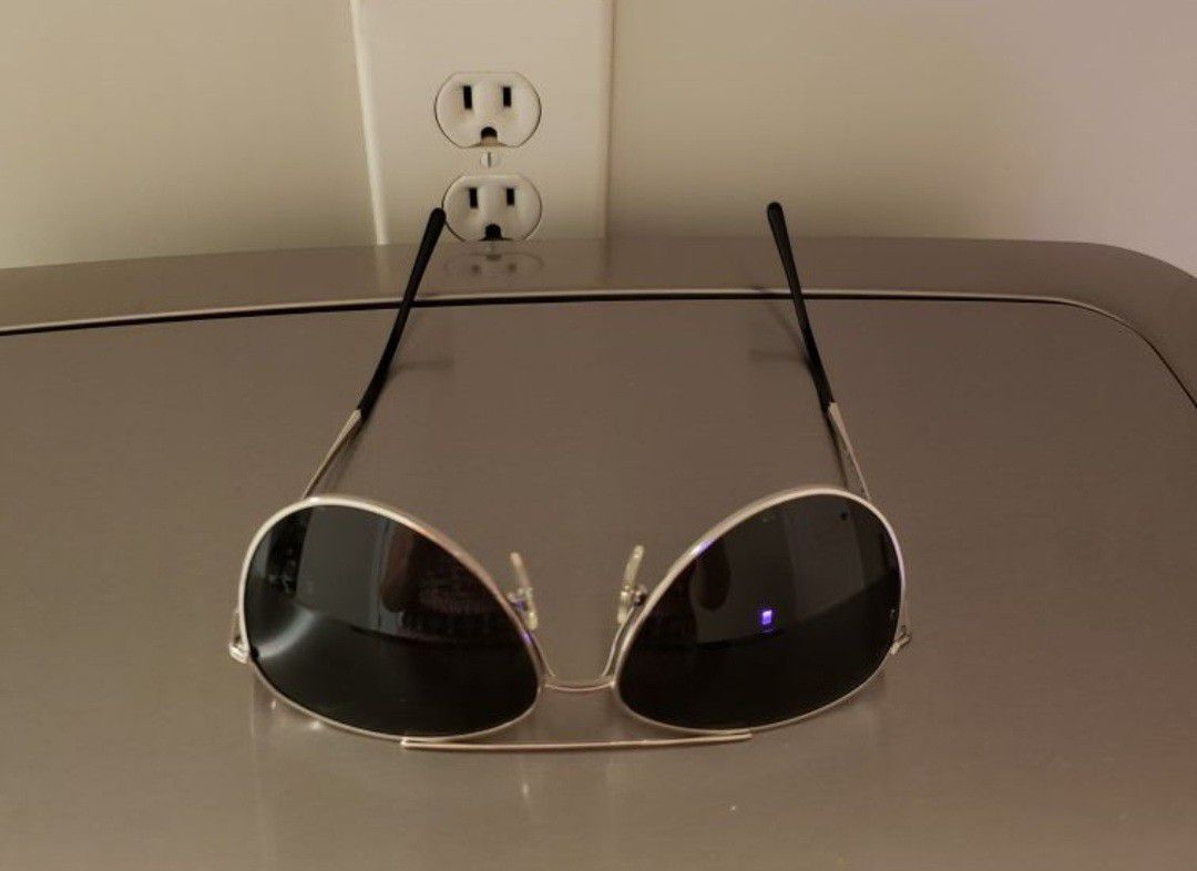 Authentic White Burberry Aviators Sunglasses 