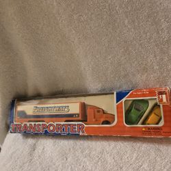 TRANSPORTER FREIGHTWAYS TRUCK WITH CARS NEW IN BOX