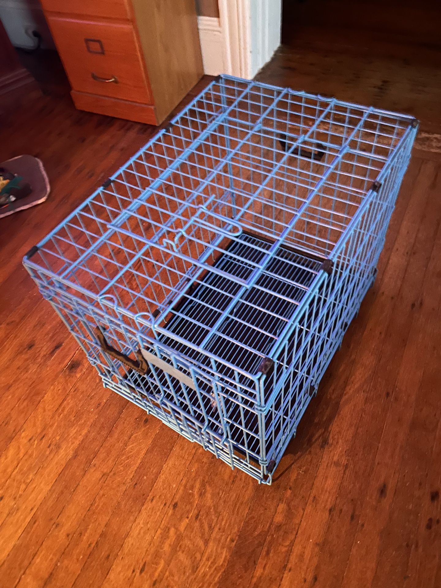 Pet Kennels Small Dog Or Cat Have 1 Blue 1 Black 15 Each