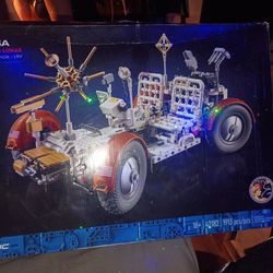 LEGO TECHNIC NASA APOLLO LUNAR ROVING VEHICLE