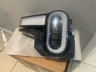 2025-2026 Rivian Right headlight