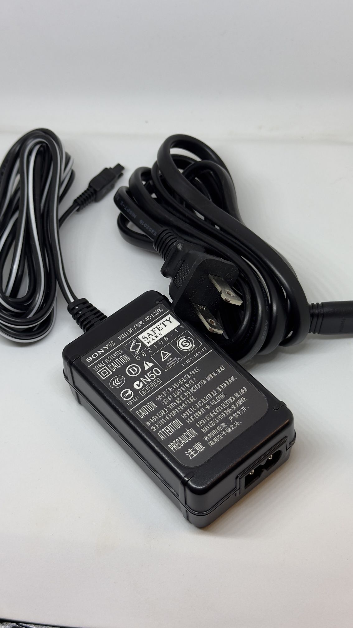 Sony AC-L200C Charger AC Adapter Power Supply