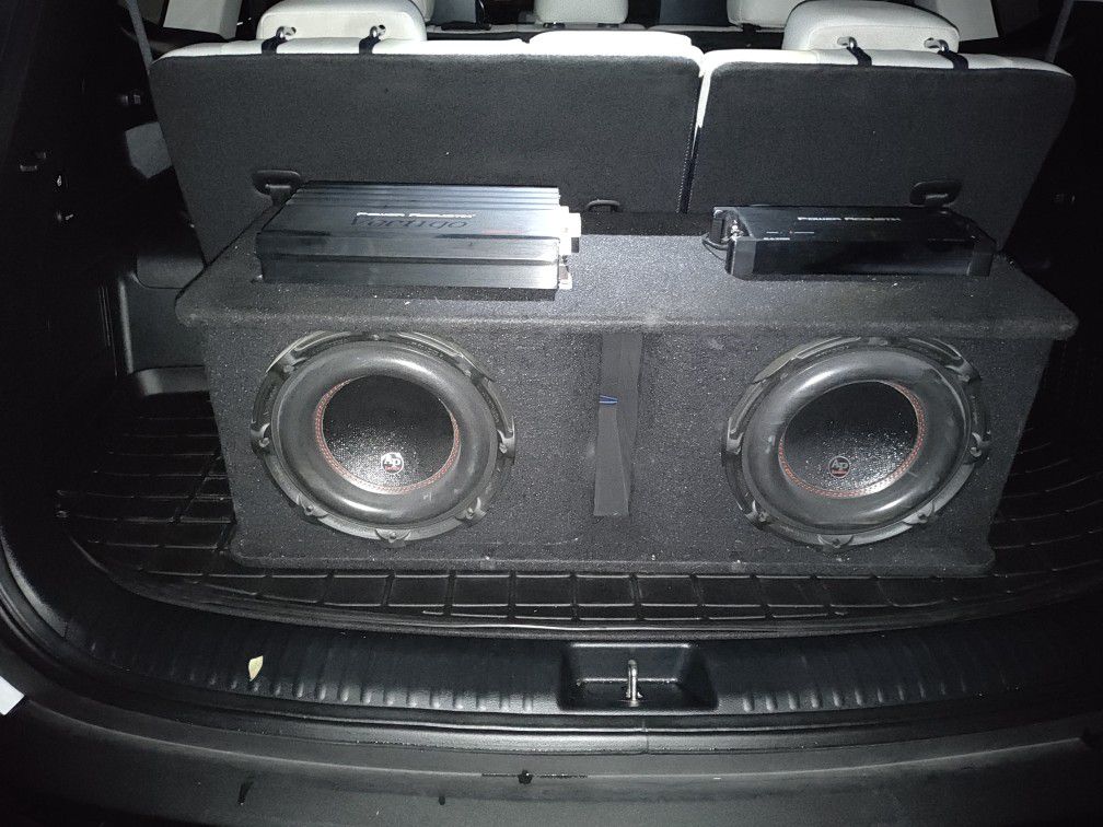 10" Subwoofer's In Box With 2 Amps