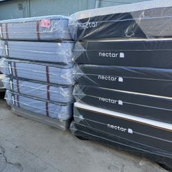 ☎️📲📞call or Tex (213)713-74-89      Nectar Mattress.             Nectar Premier Queen Size  - 13" Memory Foam Mattress     New Mattress in a plastic