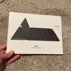 Apple ipad Smart Keyboard (open Box)