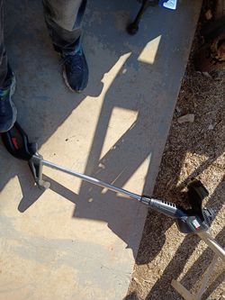 Black and Decker (corded ) weedeater