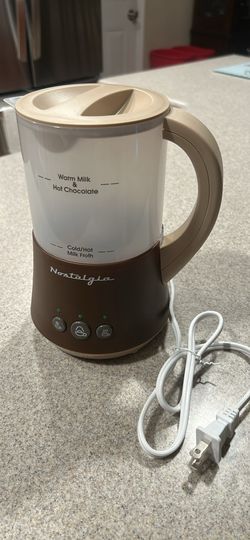 Nostalgia 32-Ounce Hot Chocolate Maker and Frother