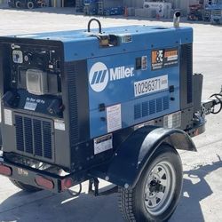 Miller Electric BIG BLUE 400Towable Welder/Generator