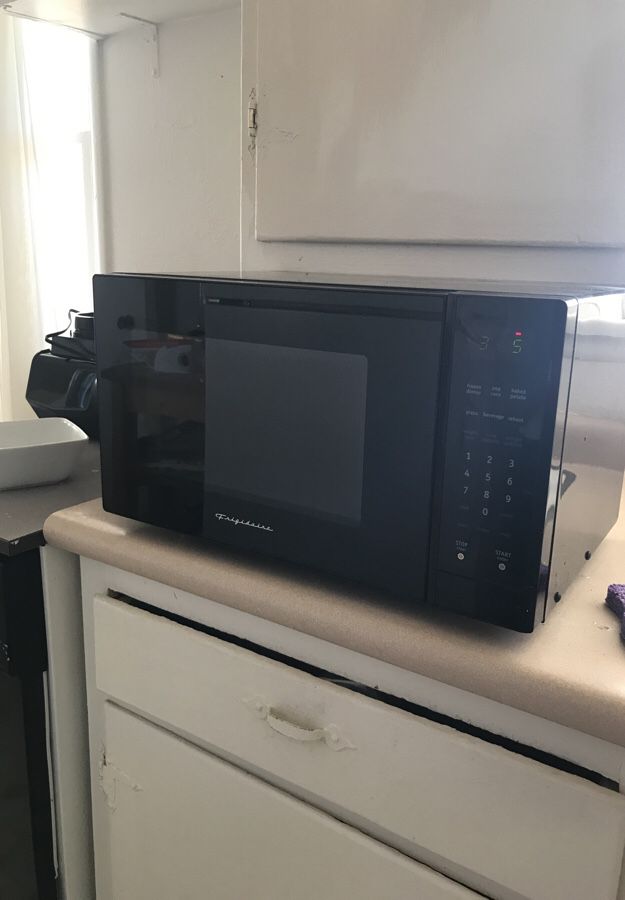 Microwave oven in Santa Monica