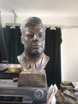 JFK Bust