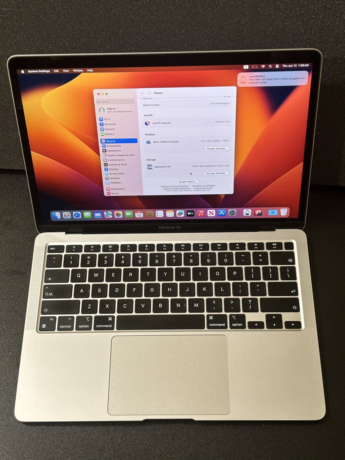 MacBook Air 13 2020 M1 8gb /256 Gb ssd silver