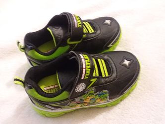 Tennis con luces de Las tortugas ninja size 8