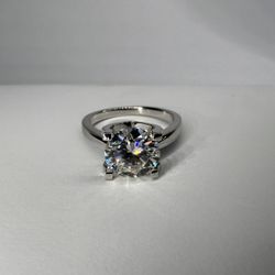 Vvs1 Moissanite Ring