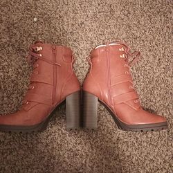 Women's Boots Size 6