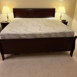King Size Bedroom Set With King Mattress/Spring Box,  Chest, Dresser, Two Night Stands And Lamps