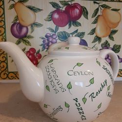 Ceramic Tea Pot with Lid
