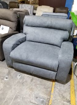 SHUMAKE CUDDLER RECLINER