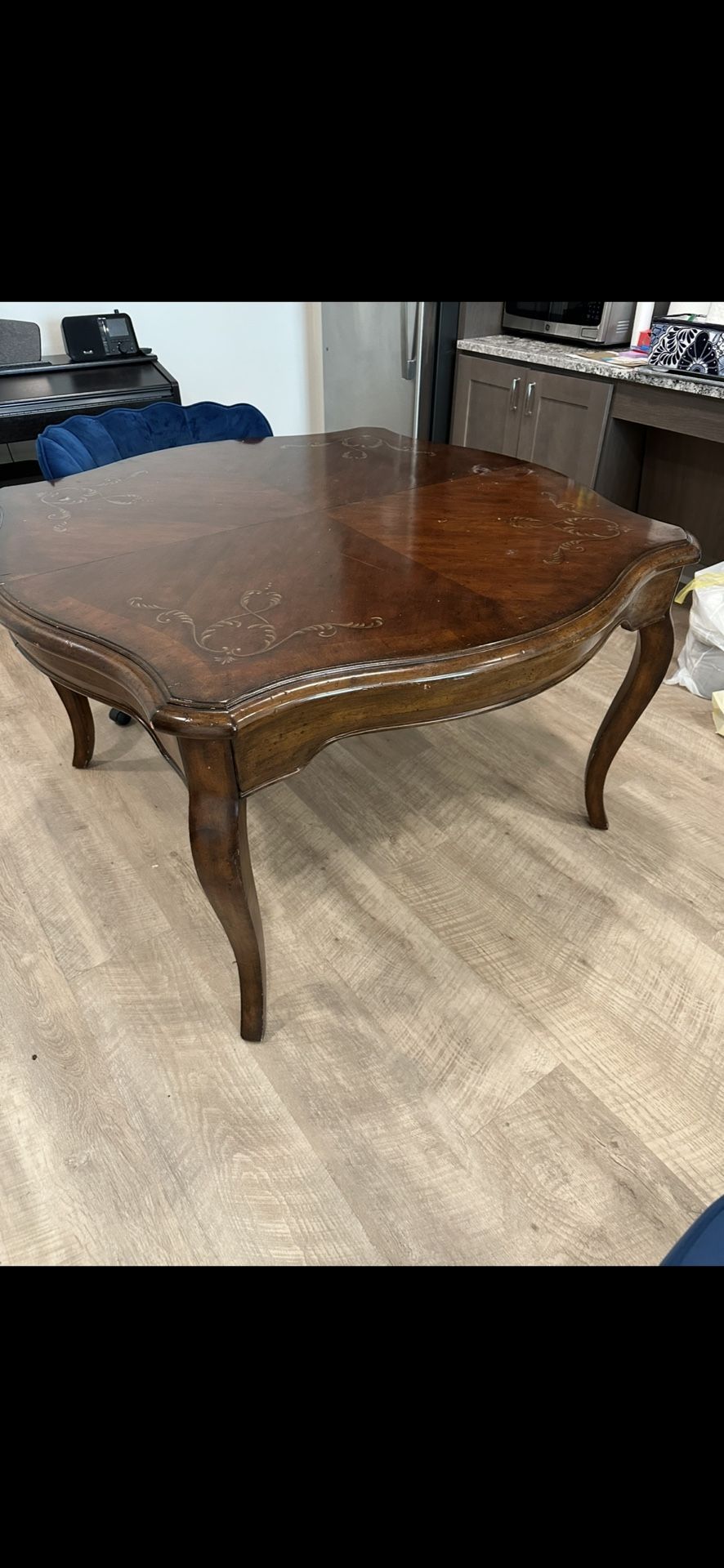 Free Dining Table