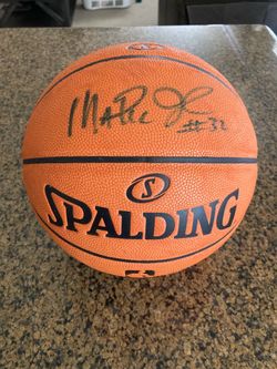 Magic Johnson #32 Signed NBA Basketball. No Certificate