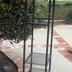 Black Rack (almost new)