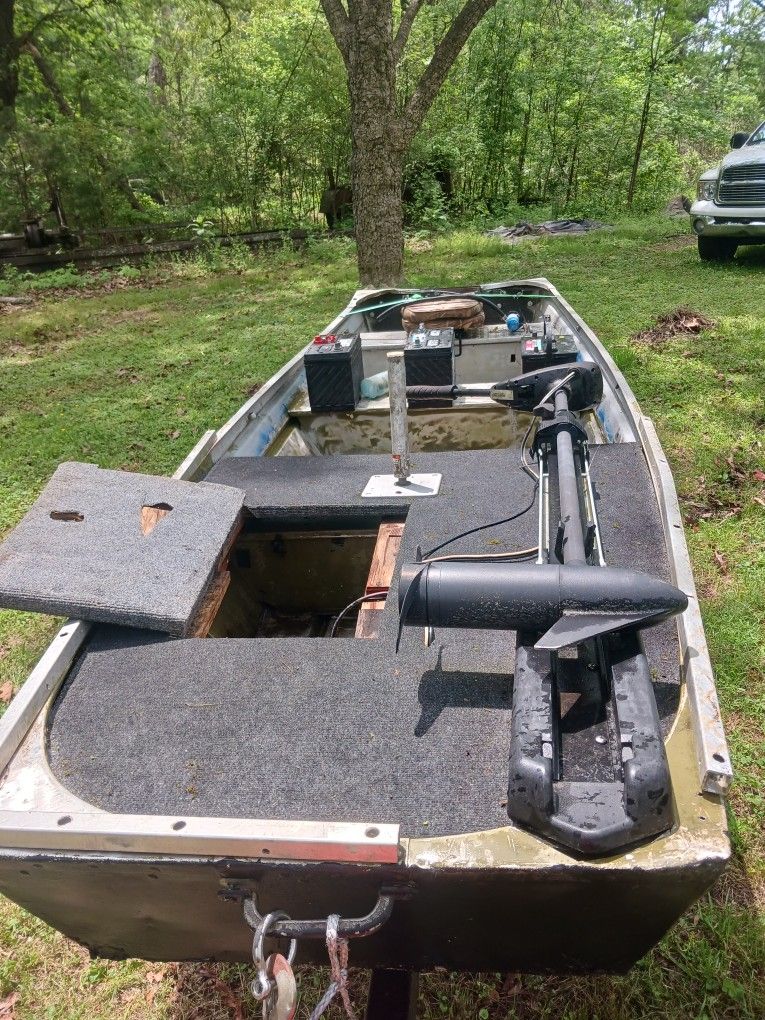 14ft Jon Boat for Sale in Cumming, GA - OfferUp