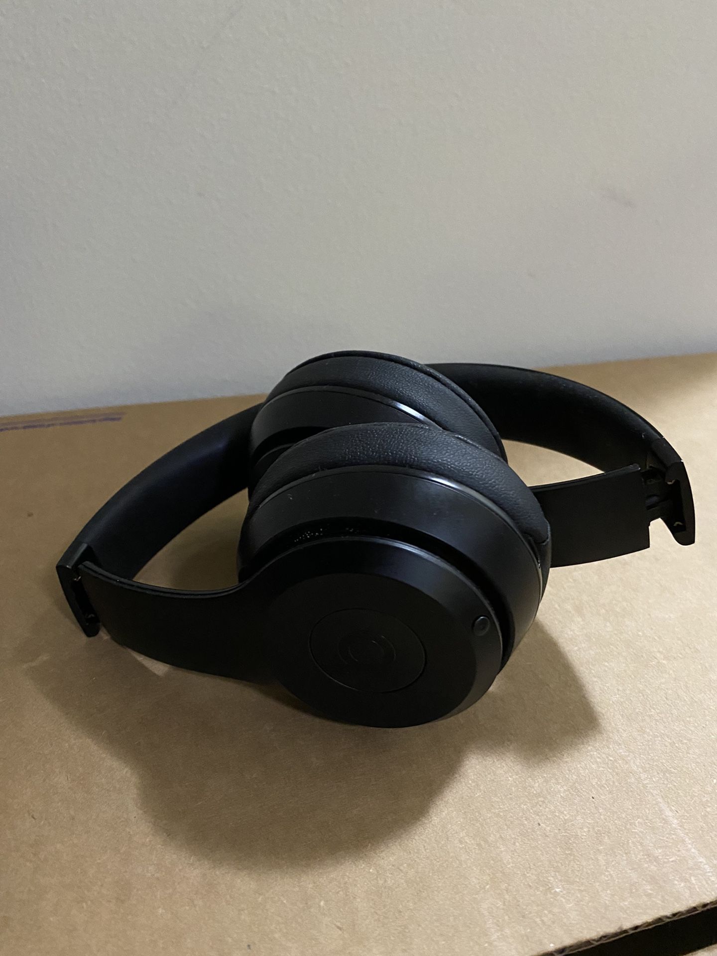 Beats Solo Wireless