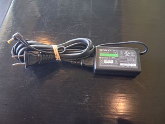 ​Sony PSP-100 AC Power Adapter (Model ADP-553SR)