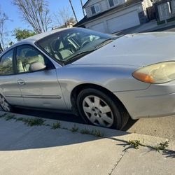 2001 Ford Taurus