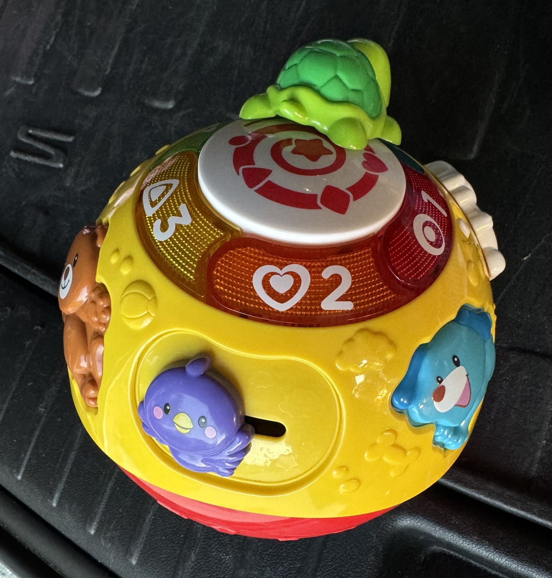 VTech Wiggle and Crawl Ball for Babies and Toddlers, Encourages Motor Skills