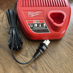 Milwaukee M12 Charger New 