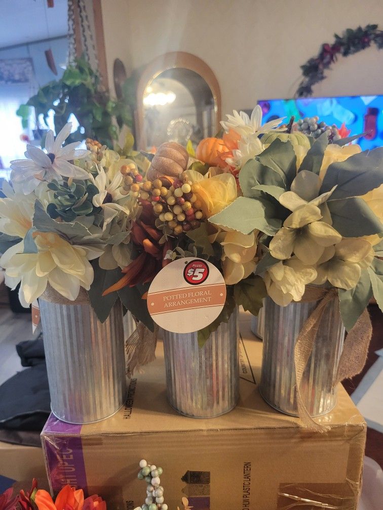 Fall And Holiday Decor