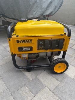 DeWalt DXGNR4000 Portable Gas Generator