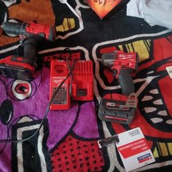 Milwaukee Impact Wrench 5.0 Batterry And Charger
