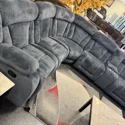 Beautiful Reclining Sectional 
