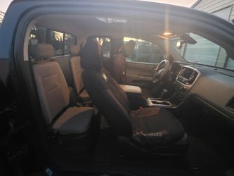2019 chevy colorado LT v6 51 millas